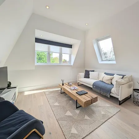 2Br Flat In Greater London With Free Parking Apartment Finchley Exterior photo