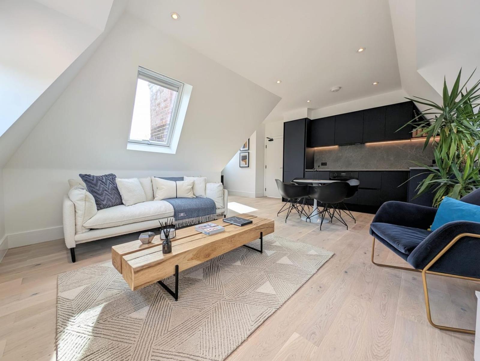 Apartment 2br Flat In Greater London With Free Parking